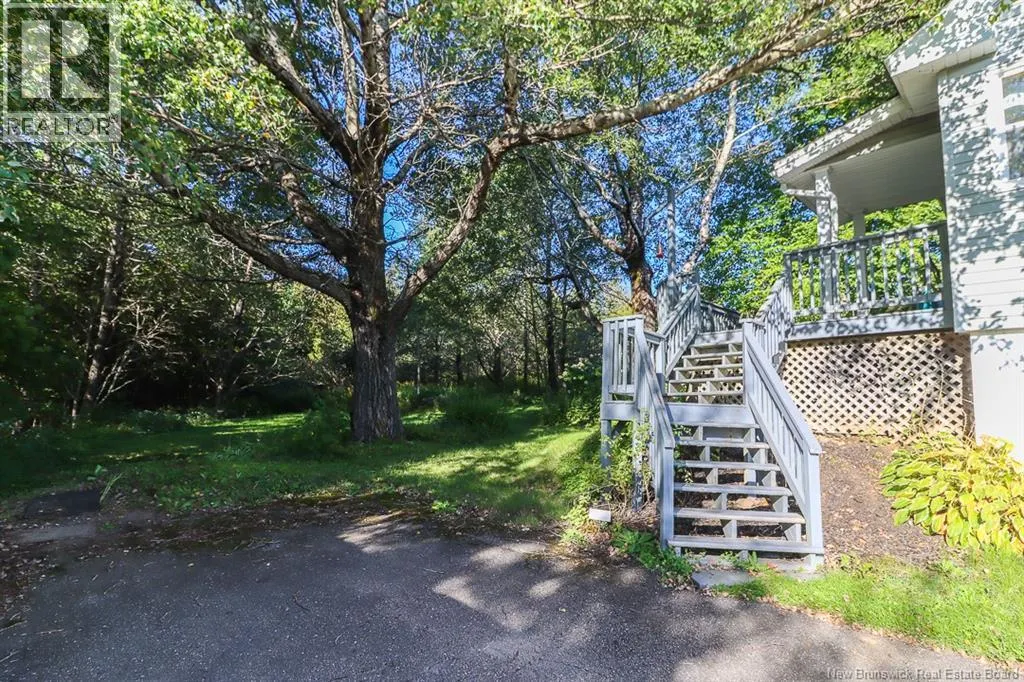 1024 Lorneville Road