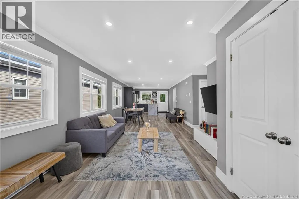 43 Eatman Avenue