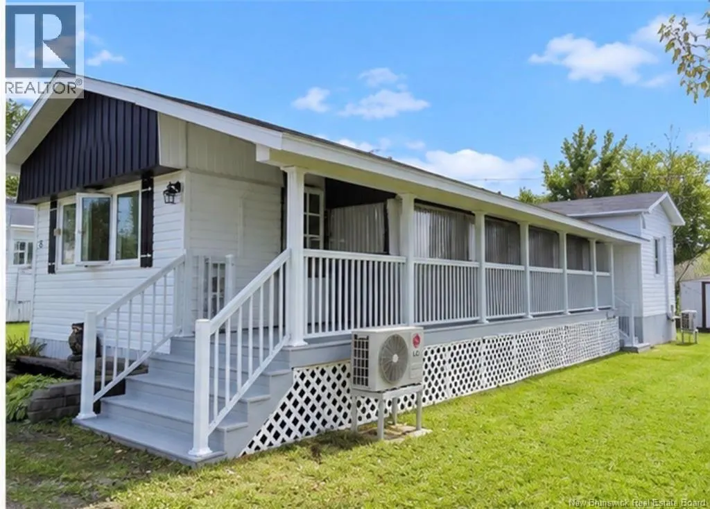 8 Tait Crescent