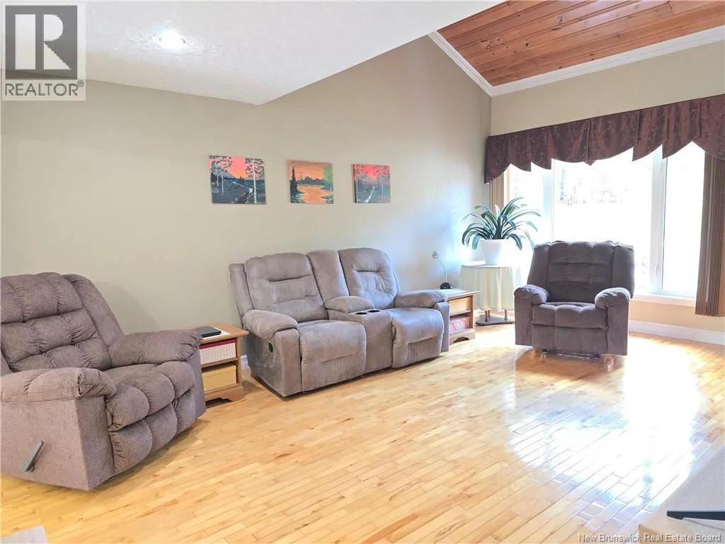 2737 Middle River Rd