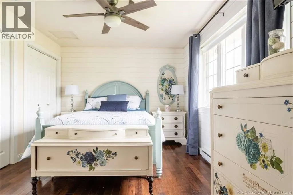 16 Spence's Beach Road