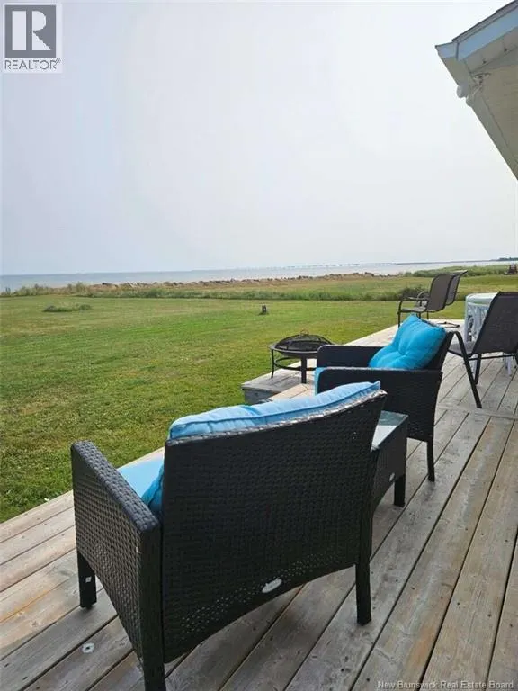 16 Spence's Beach Road