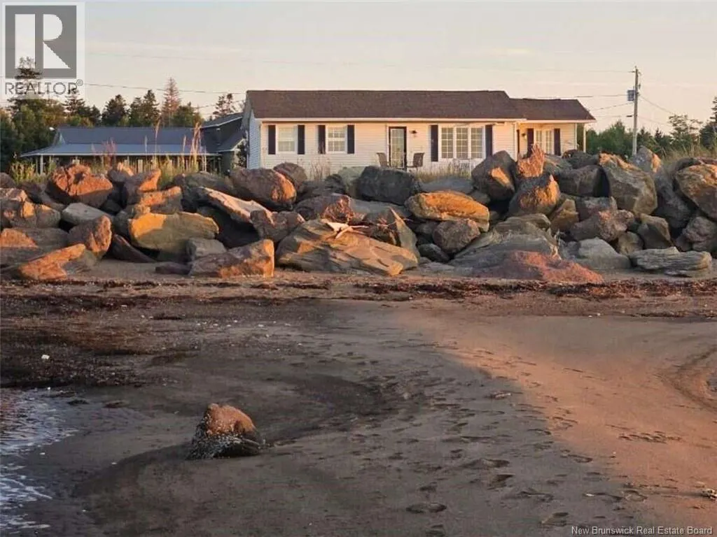 16 Spence's Beach Road