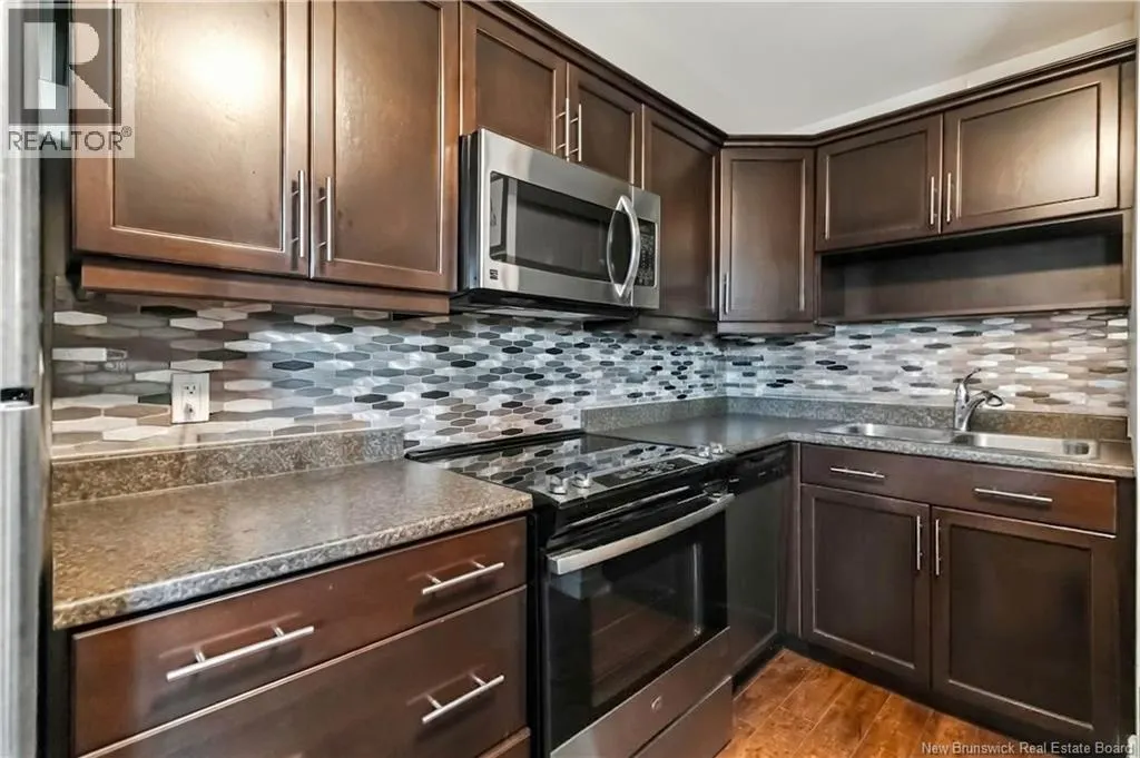 29 Salengro Crescent