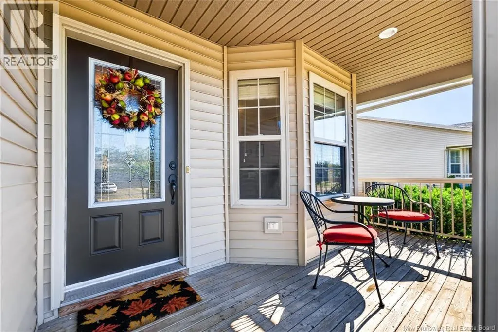 51 Thornhill Crescent