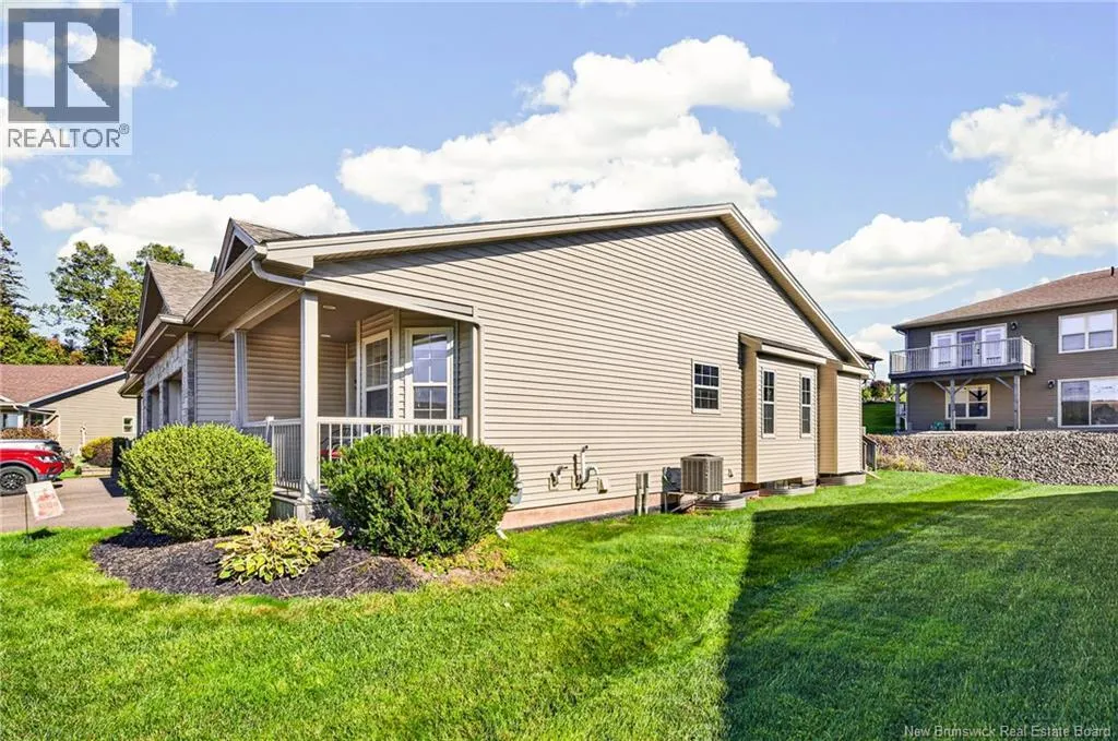 51 Thornhill Crescent