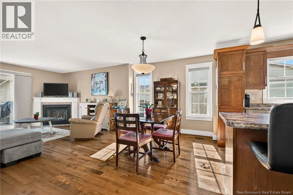 51 Thornhill Crescent