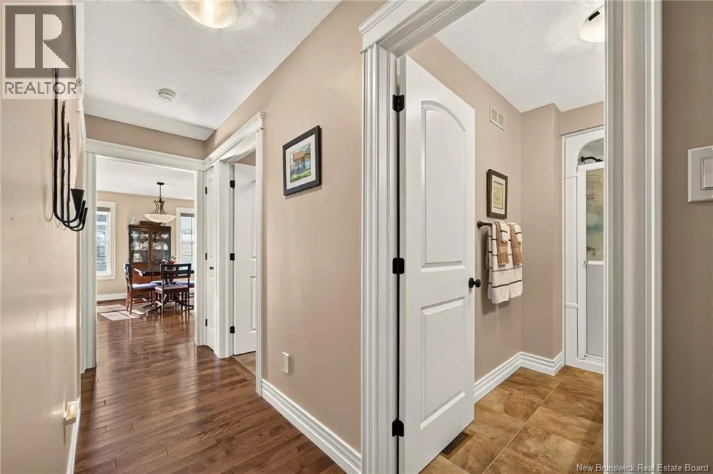 51 Thornhill Crescent