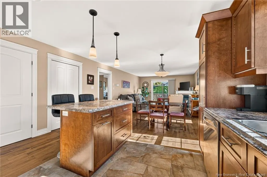 51 Thornhill Crescent