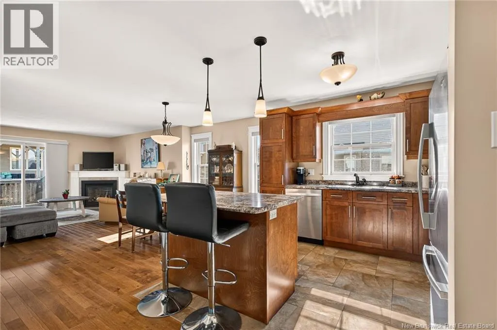 51 Thornhill Crescent
