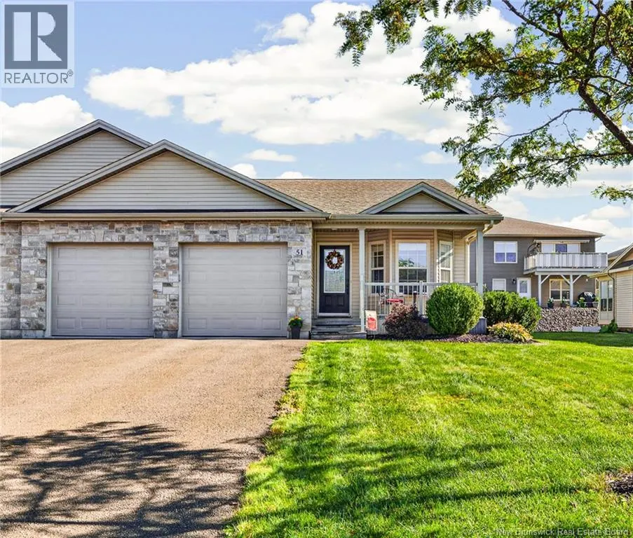 51 Thornhill Crescent