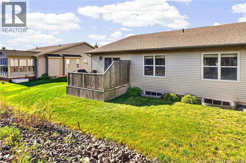 51 Thornhill Crescent