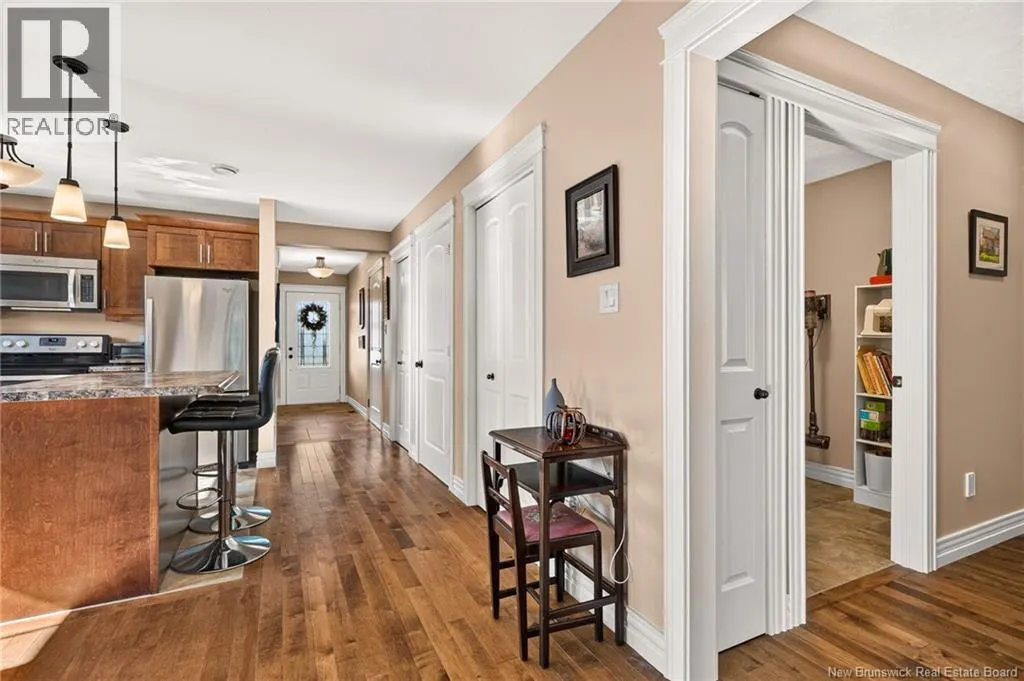 51 Thornhill Crescent