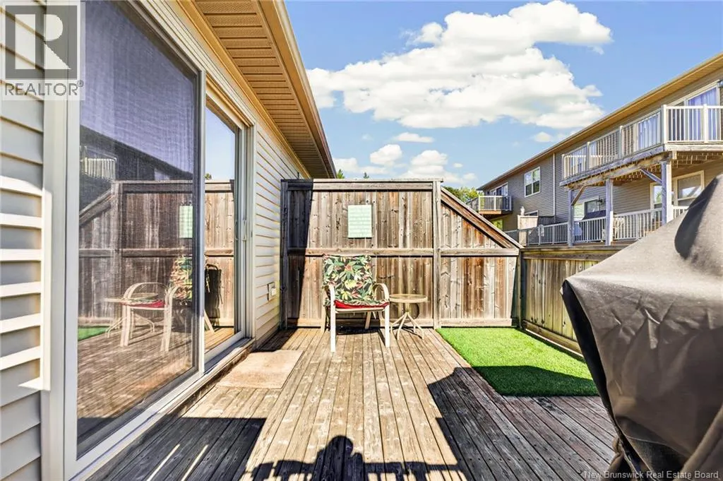 51 Thornhill Crescent