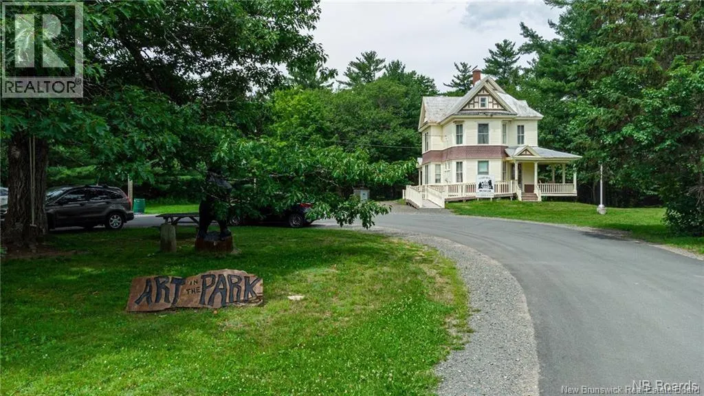 136 Horseman Road