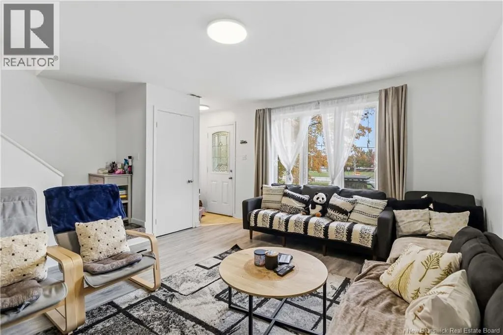 275-279 Ayer Avenue