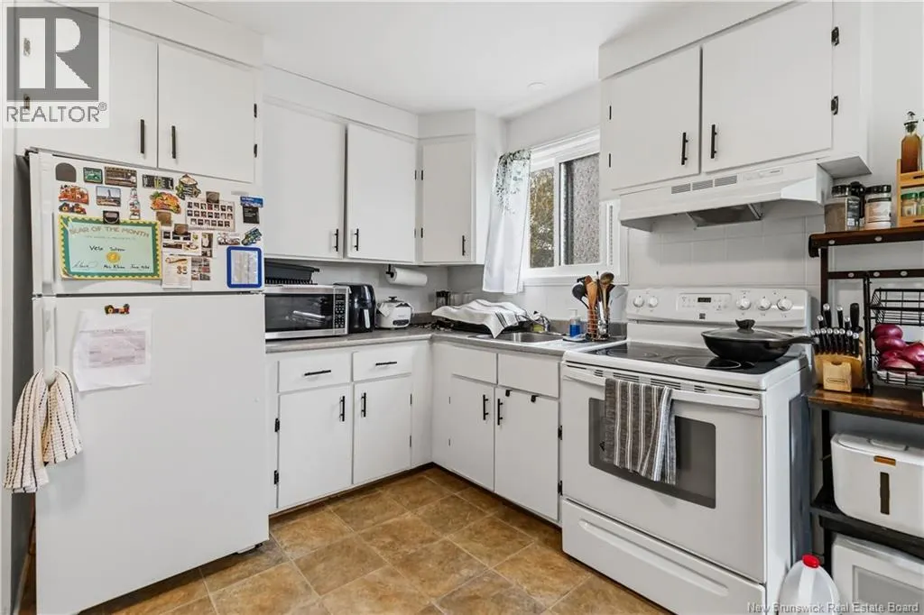 275-279 Ayer Avenue