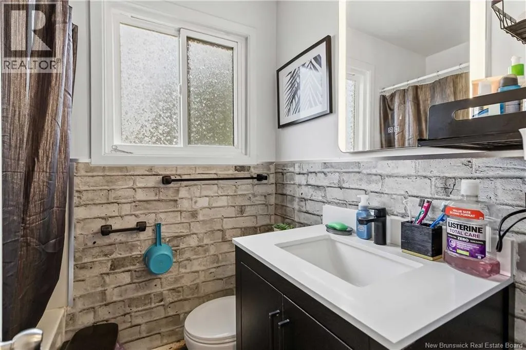 275-279 Ayer Avenue