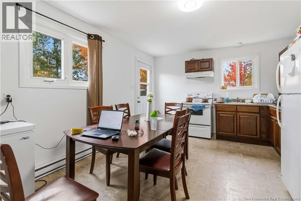 275-279 Ayer Avenue