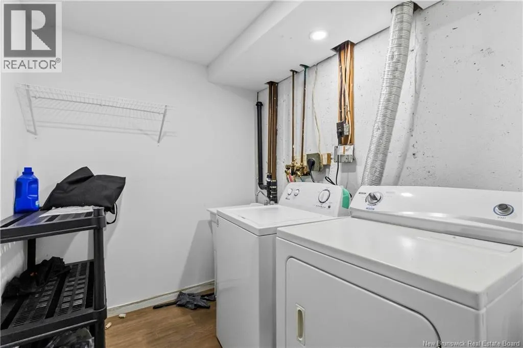 275-279 Ayer Avenue