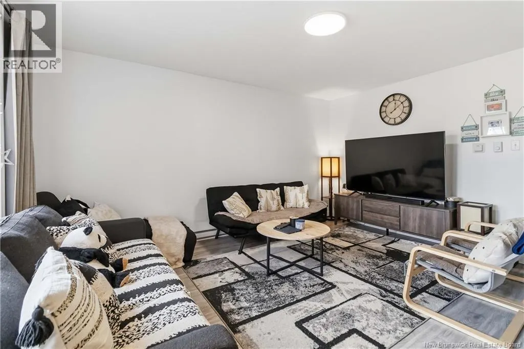 275-279 Ayer Avenue