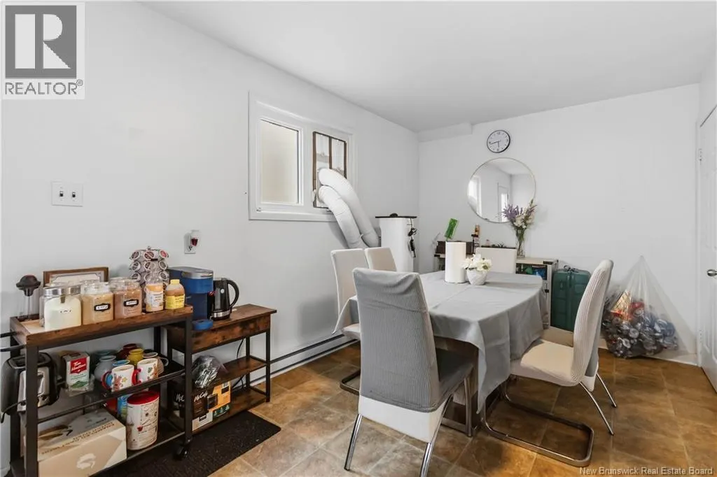 275-279 Ayer Avenue
