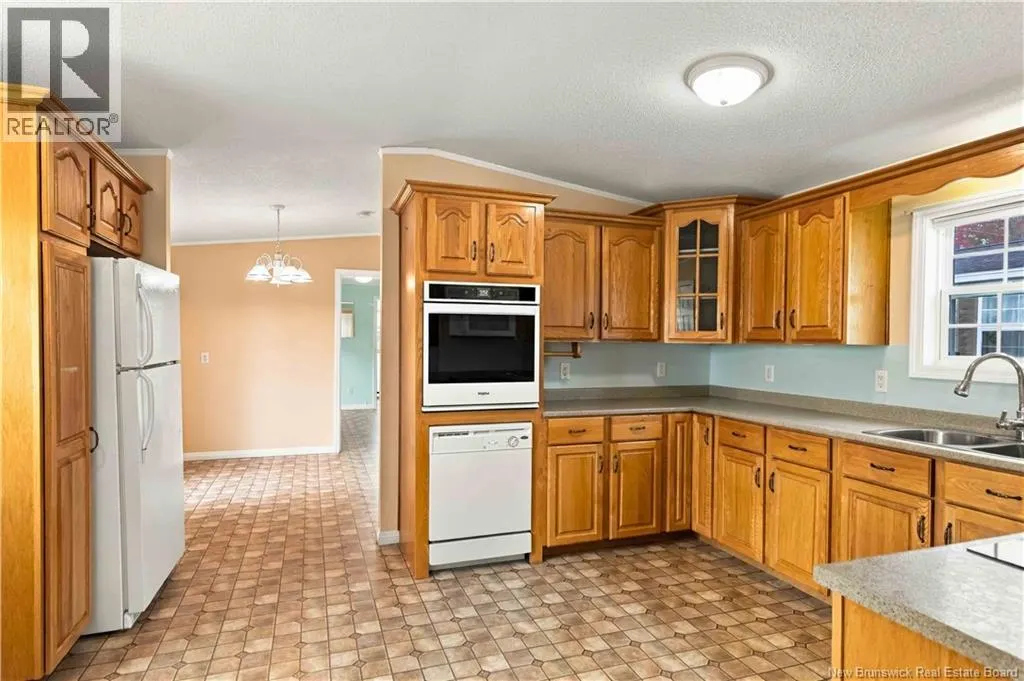 10 Northrup Crescent