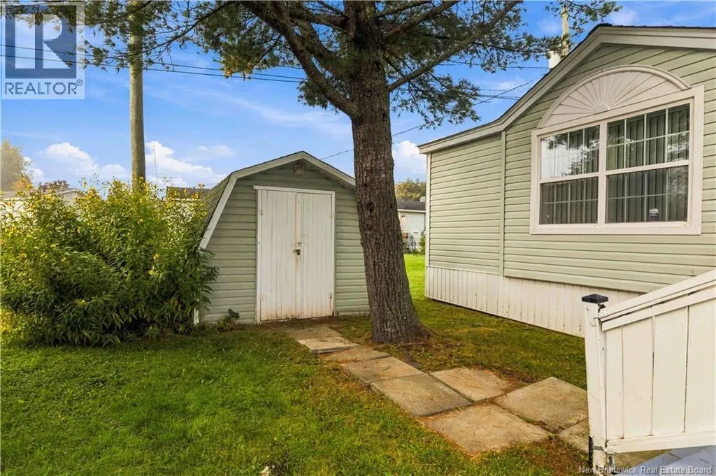 10 Northrup Crescent