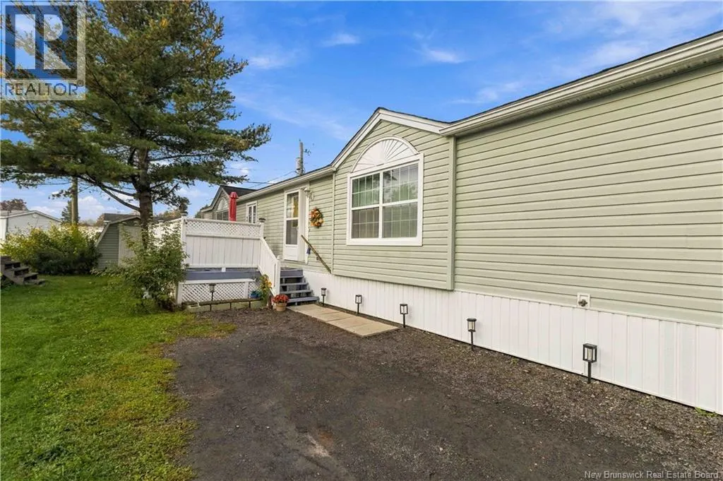 10 Northrup Crescent