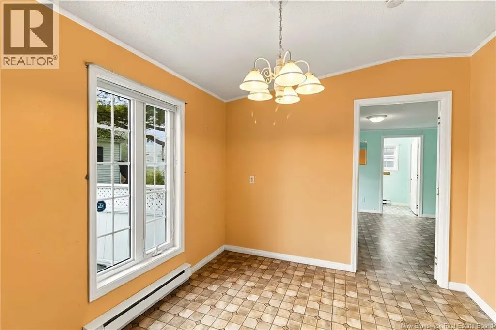 10 Northrup Crescent