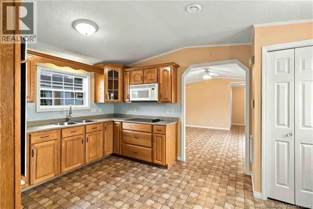 10 Northrup Crescent