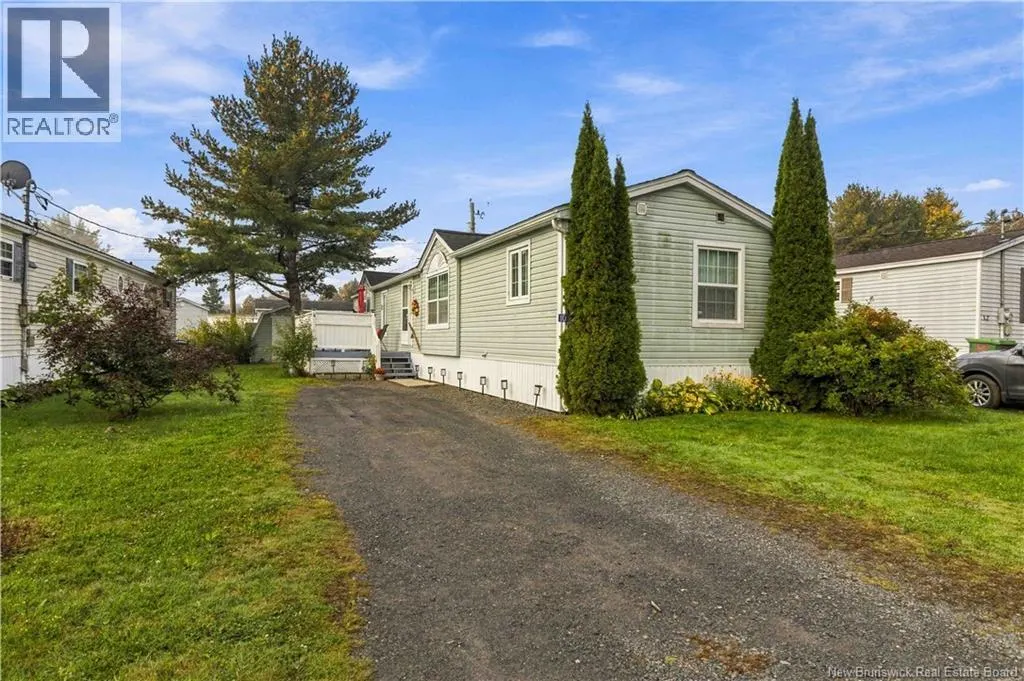 10 Northrup Crescent
