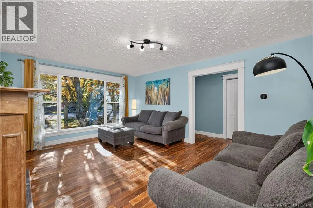 83 Renfrew
