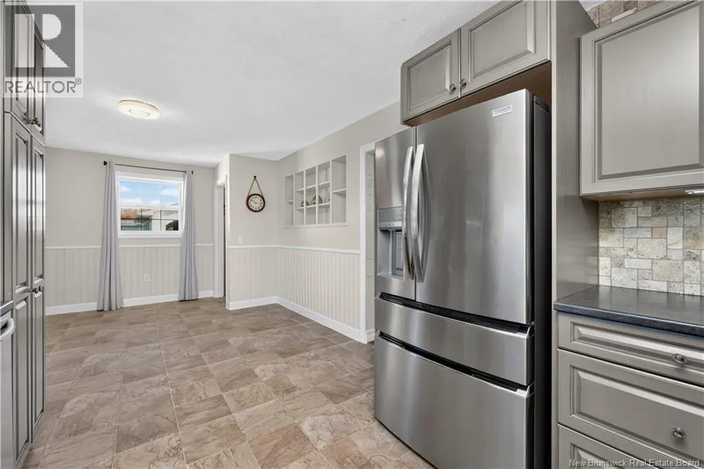 83 Renfrew