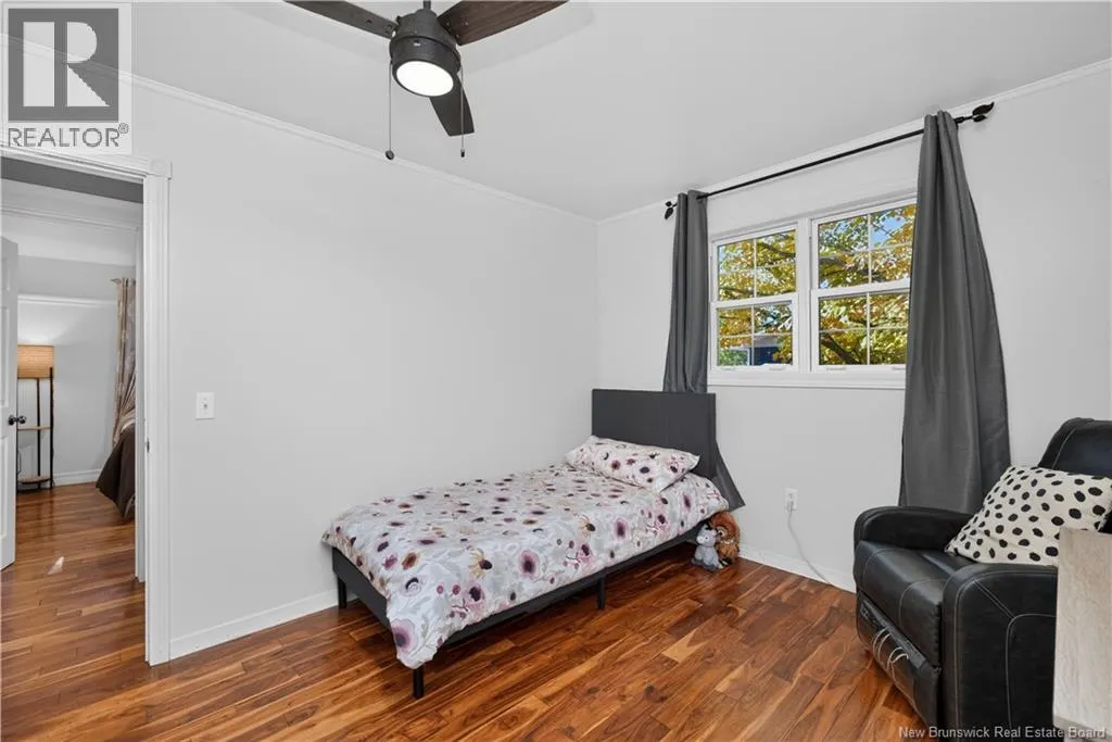 83 Renfrew