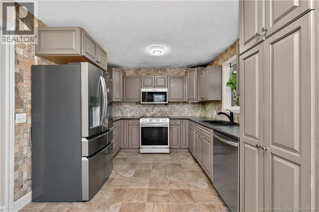 83 Renfrew
