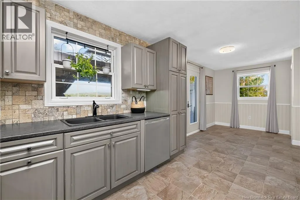 83 Renfrew