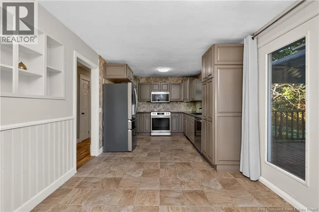 83 Renfrew