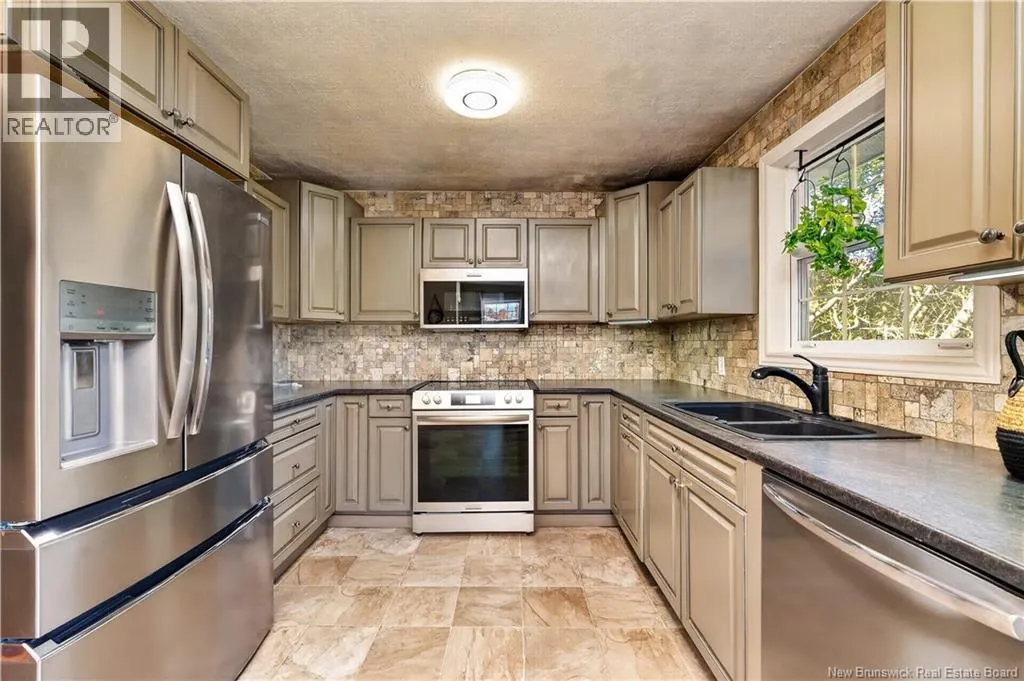 83 Renfrew