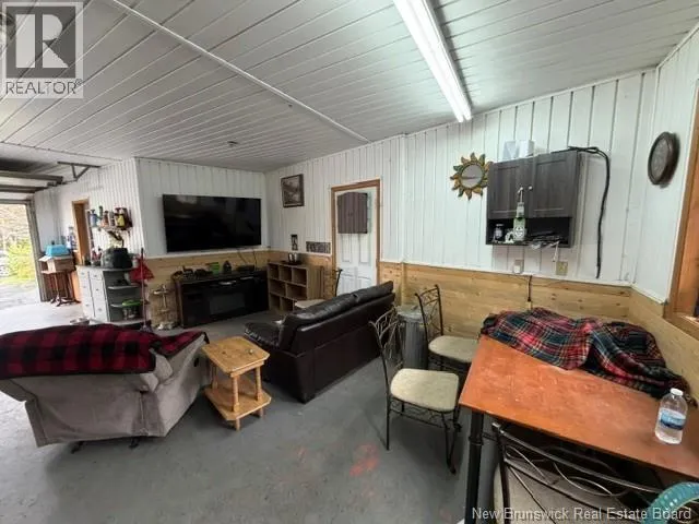 142 Mechanic Lake Road