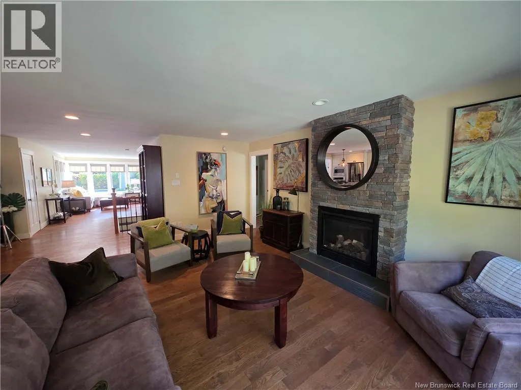 28 River Lane