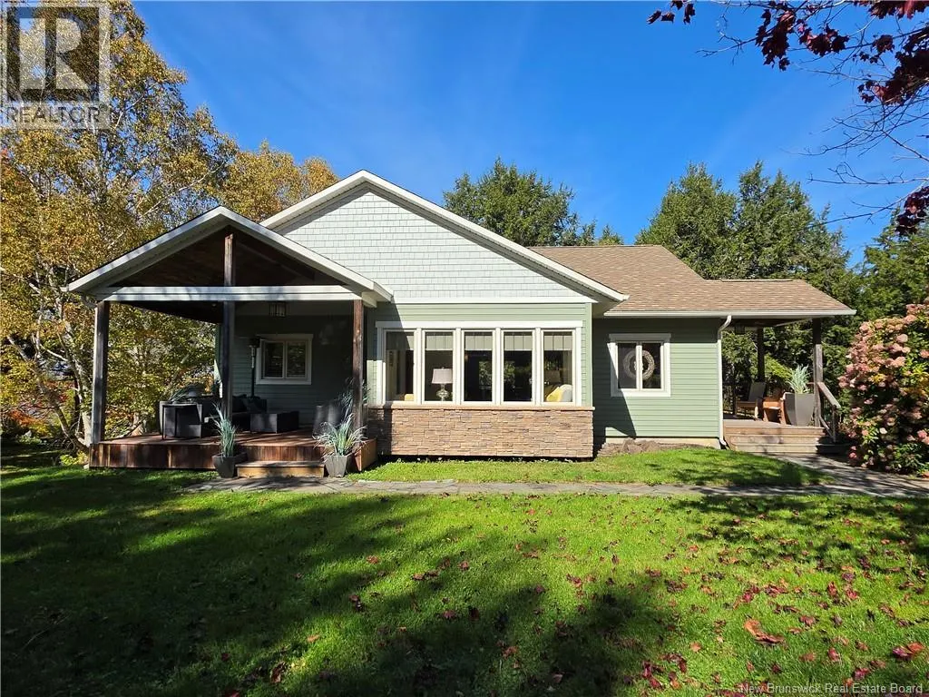 28 River Lane