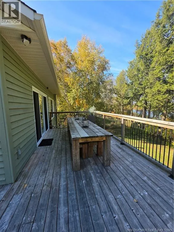 28 River Lane