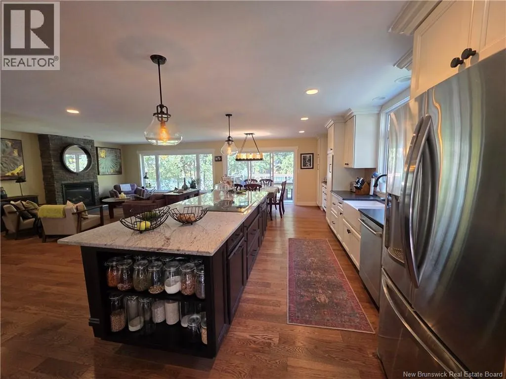 28 River Lane