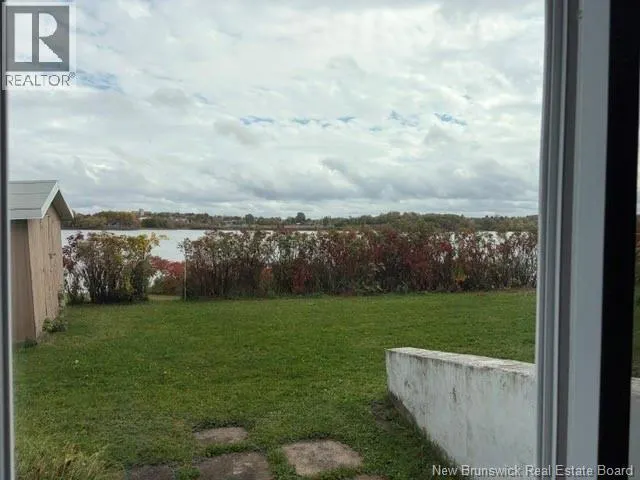 1015 Winton Crescent