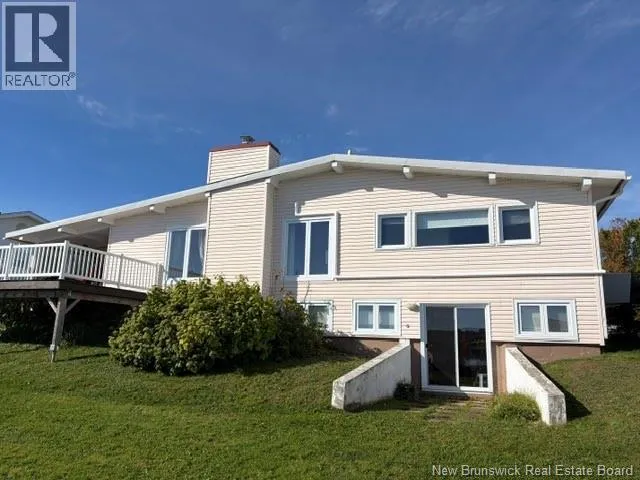 1015 Winton Crescent