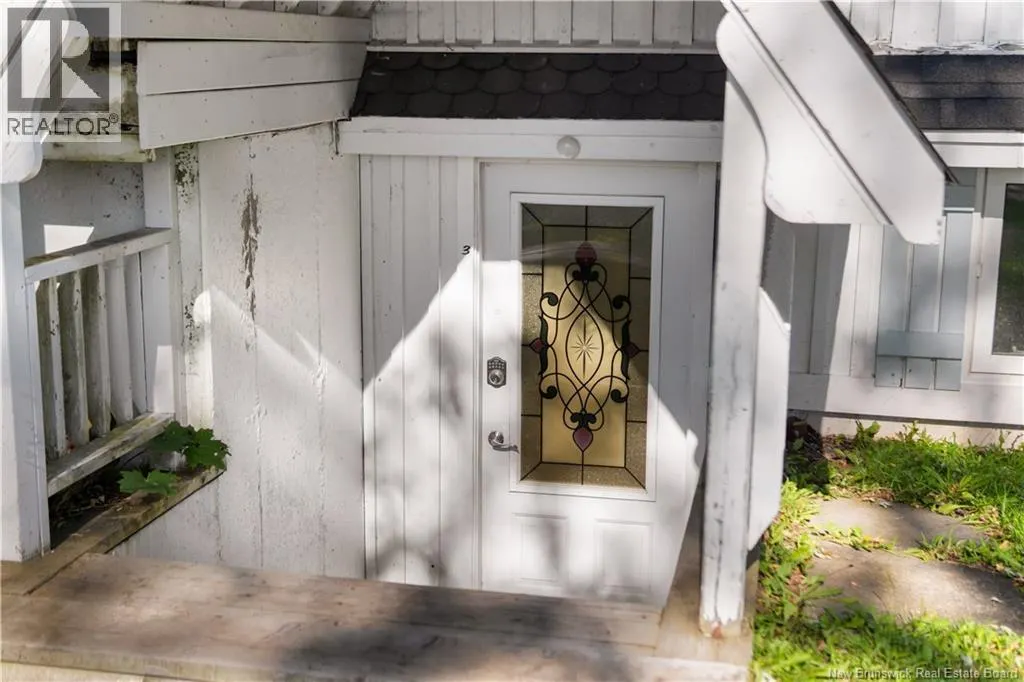 464 Greenwood