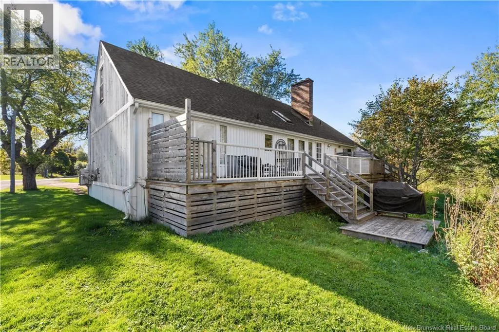 464 Greenwood
