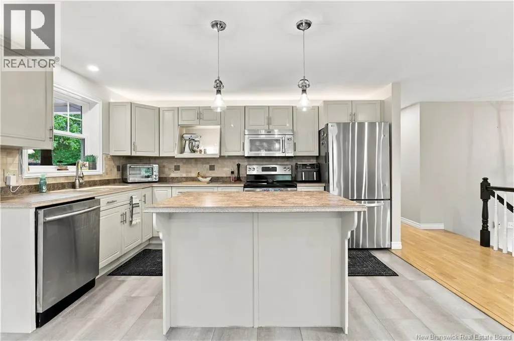 21 Mountain View Crescent