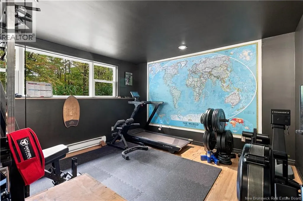 21 Mountain View Crescent